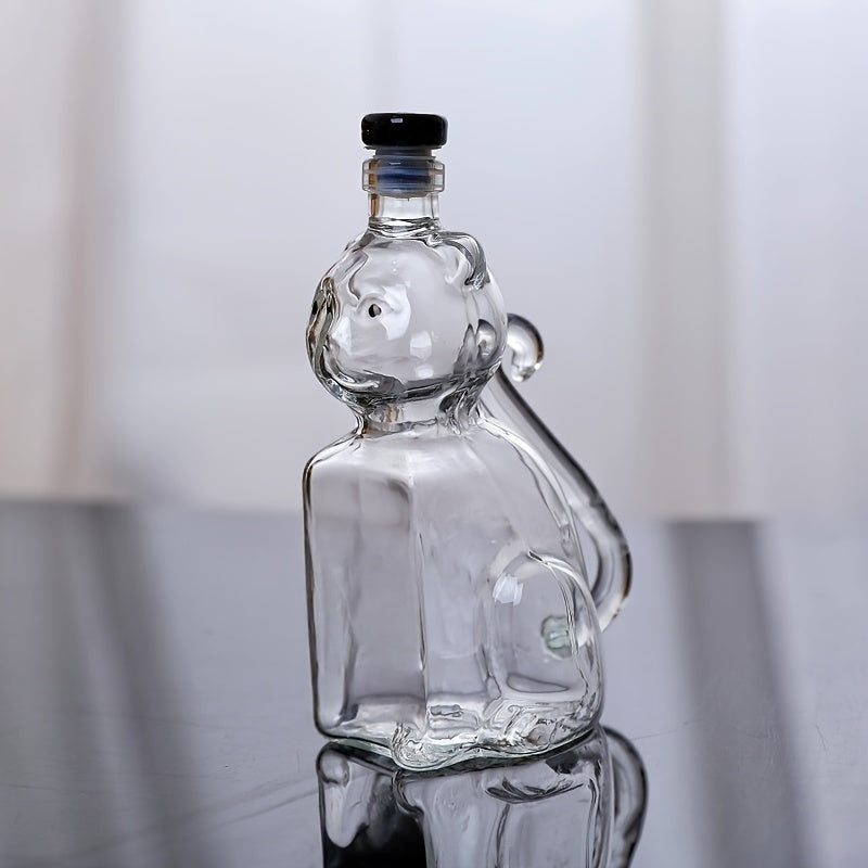 Cat-Shaped Glass Bottle\u002FHandcrafted High Borosilicate Glass\u002FSitting Cat Design with Round Head, Upright Ears, Curved Tail\u002FVivid Three-Dimensional Details\u002FBlack Cap Seals Freshness