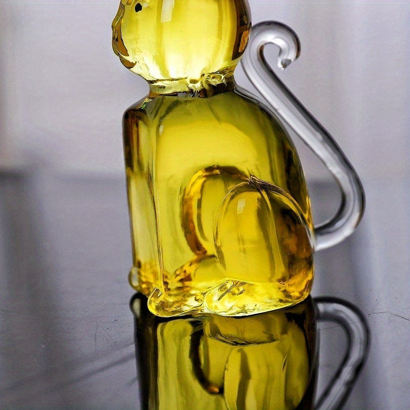 Cat-Shaped Glass Bottle\u002FHandcrafted High Borosilicate Glass\u002FSitting Cat Design with Round Head, Upright Ears, Curved Tail\u002FVivid Three-Dimensional Details\u002FBlack Cap Seals Freshness